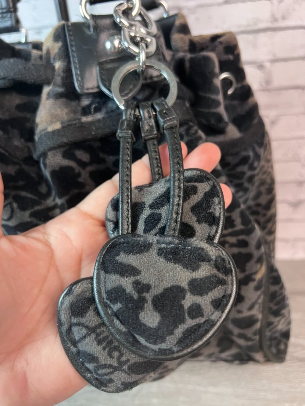 juicy couture daydreamer leopard print bag in grey and black - Picture 2 of 12
